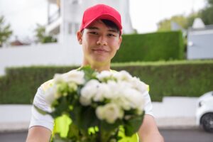 Send Flowers Nationwide with Trusted Delivery Services